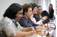 Mulheres avançam no mercado de trabalho, mas ainda estão em desvantagem