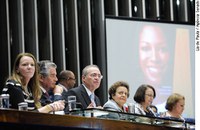 Com participação do Congresso, TSE lança campanha de incentivo a mulher na política