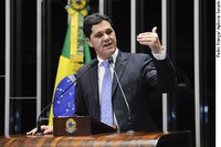 Ferraço comunica apresentação do relatório ao projeto que atualiza código de defesa do consumidor