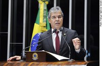 Jorge Viana defende reajuste dos benefícios dos soldados da borracha