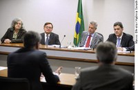 Pedido de vista adia votação do relatório final do novo Código do Consumidor