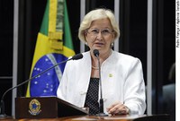 Ana Amélia cobra dos estados maior rigor em exames de recém-nascidos