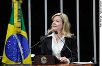 Gleisi Hoffmann condena oposição por querer CPI para investigar Petrobras
