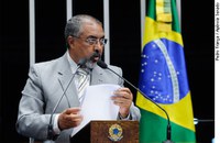 Paim cobra do governo solução para aposentados do Aerus