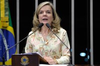 Gleisi Hoffmann contesta críticas da oposição à atuação dos Conselhos Sociais