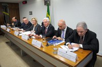 Parlamentares cobram mais clareza no texto da MP que estimula aviação regional
