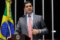 Ferraço pede aprovação da proposta que extingue a taxa sobre terrenos de marinha