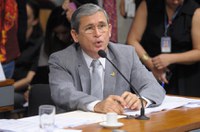 Advertência contra fenilalanina pode ser obrigatória em rótulos de alimentos e remédios