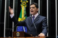 Começa discussão em Plenário de PEC que muda controle sobre terrenos de marinha