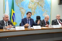 CRE aprova indicação de embaixadores para países próximos a regiões de conflito