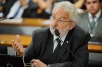 Deputado Ivan Valente questiona quorum em reunião da MP das Farmácias 