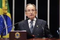 Ruben Figueiró presta homenagem a Ramez Tebet