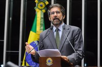 Valdir Raupp pede aprovação de PEC que prorroga benefícios às Áreas de Livre Comércio