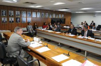 CE aprova emendas à LDO 2015 