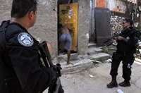 CCJ aprova seguro de vida para policial, bombeiro e agente penitenciário