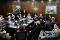 Comissão de Orçamento rediscute projeto que altera cálculo do superávit