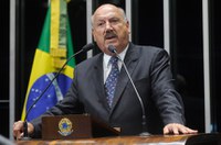 Luiz Henrique destaca incentivos fiscais e investimentos logísticos em SC