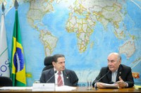 CRE sugere emenda à LDO para equipar Exército com blindados   