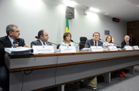 Guarda compartilhada como regra em caso de desacordo recebe apoio de debatedores