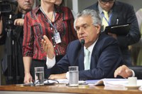 Comissão poderá ouvir ministros sobre Mais Médicos, Postalis e manobras fiscais