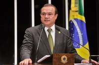 Wellington Fagundes pede agilidade na regulamentação do trabalho doméstico