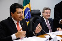 Aprovado relatório de MP que aumentou PIS e Cofins na importação