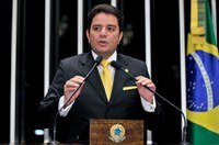 Gladson lembra dois anos da morte de seu tio Orleir Cameli, ex-governador do Acre