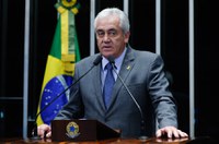 Otto Alencar apresenta voto de pesar pela morte de Rodolpho Tourinho