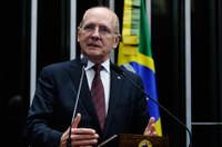 Paulo Bauer diz que Luiz Henrique era um mestre em respeitar adversários