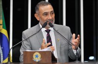 Telmário Mota pede retomada de tramitação do Estatuto do Índio na Câmara