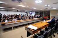 Vai a Plenário projeto que busca proteger alunos da presença de estranhos em escolas