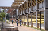 Comissão de Educação analisará projeto que cria bolsa para universitários carentes