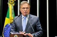 Alvaro Dias alerta para crise na cirurgia cardiovascular brasileira