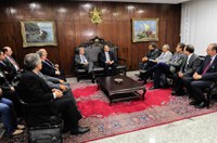 Cardiologistas pedem atenção de Renan para situação precária da assistência cirúrgica 