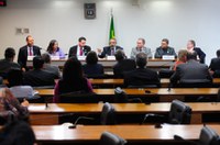 Ministério e médicos articulam ações de assistência a cardíacos 