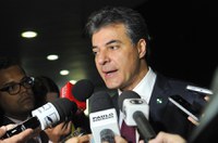 Beto Richa critica concentração de recursos na União