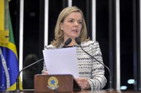 Gleisi chama atenção para comunidade perseguida no Irã