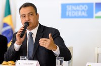 Rui Costa pede ao Congresso mais diálogo com governadores