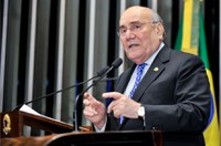 Flexa Ribeiro declara voto contrário às MPs do ajuste fiscal