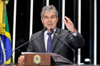 Jorge Viana diz que Congresso pode piorar sua imagem com uma reforma política equivocada