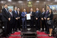 OAB agradece apoio de Renan à modernização do sistema legal e a advogado no Super Simples