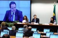 Ministro do Planejamento defende ajuste fiscal e diz que governo não vai criar impostos