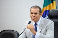 Ataídes Oliveira questiona transparência alegada pelo Sistema S