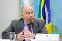 Ministro debate com senadores abstenção do Brasil sobre direitos humanos no Irã e na Síria