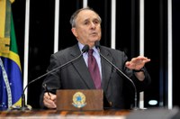 Cristovam afirma que MPs aprovadas criarão problemas no futuro