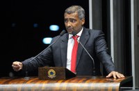 Romário defende 'devassa' na CBF