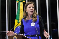 Vanessa Grazziotin defende a participação obrigatória da Petrobras na exploração do pré-sal