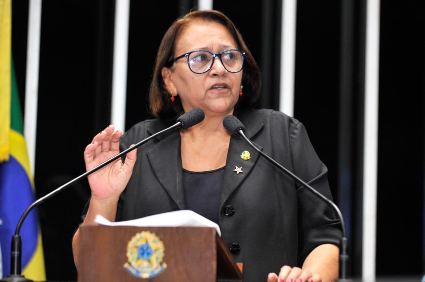 Fátima Bezerra homenageia Djalma Maranhão, ex-prefeito de Natal — Senado  Notícias