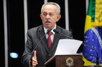 Benedito de Lira saúda Maceió pelos seus 200 anos