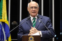 Lasier Martins questiona razões para impeachment de Dilma